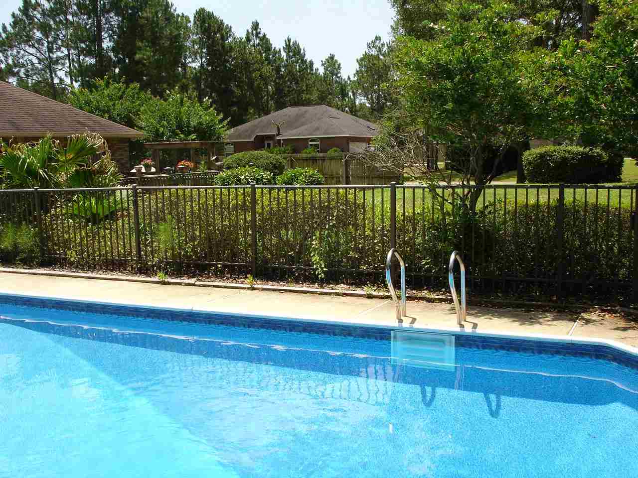 2415 Knotty Pine Drive Navarre, FL 32566 - Photo 4 of 19