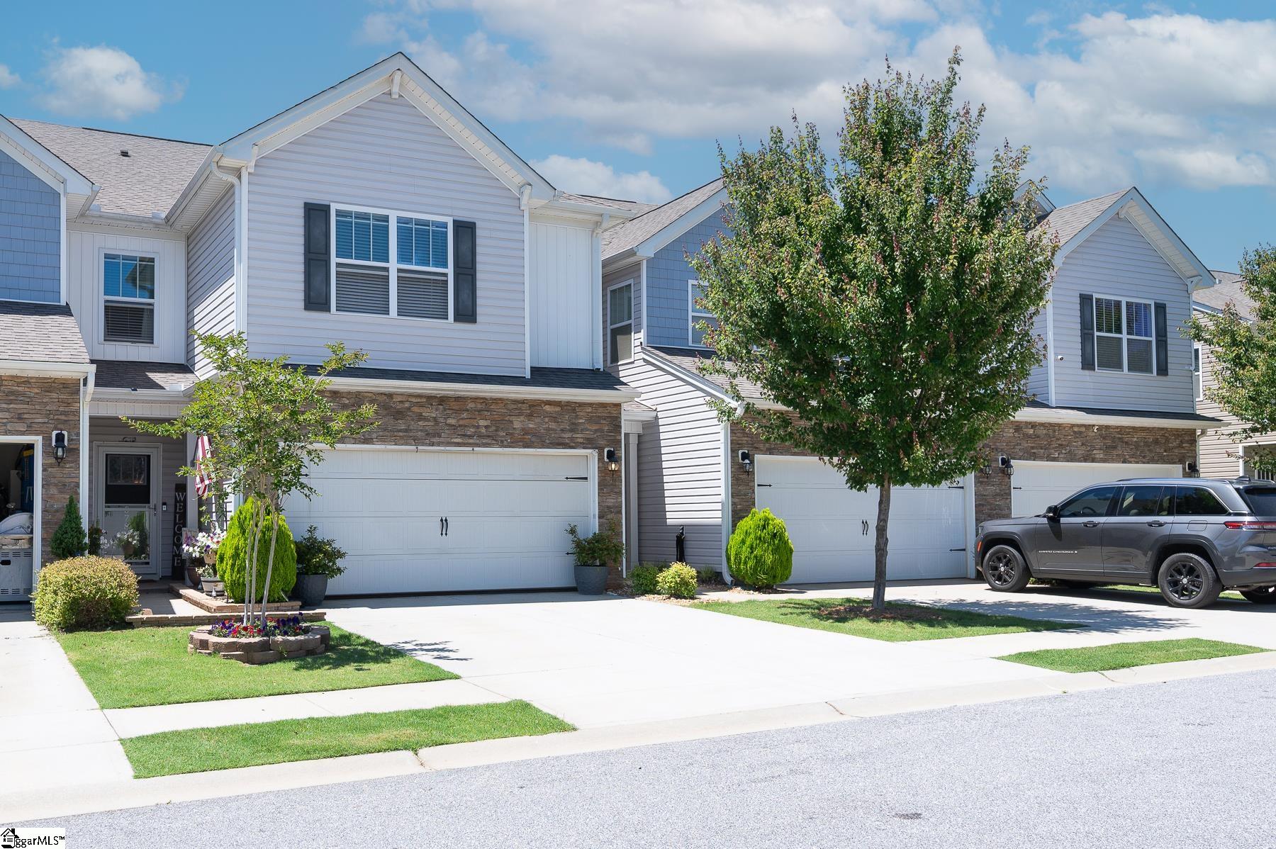 578 Yellow Fox Road Greer, SC 29650 - Photo 2 of 36