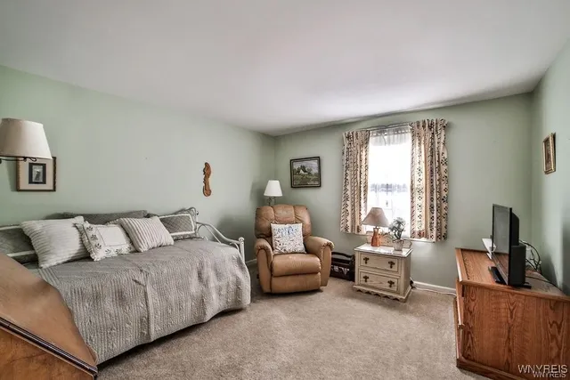 $184,900 | 1370 Maple Road, Unit 1, Amherst, NY 14221