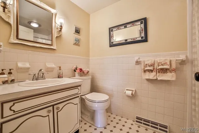 $184,900 | 1370 Maple Road, Unit 1, Amherst, NY 14221