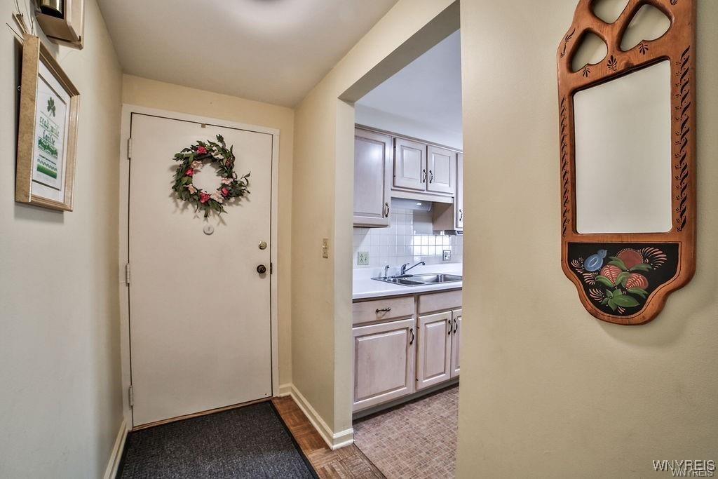 1370 Maple Road, Unit 1 Amherst, NY 14221 - Photo 2 of 32