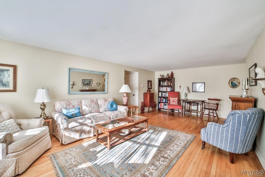 1370 Maple Road, Unit 1 Amherst, NY 14221 - Photo 5 of 32