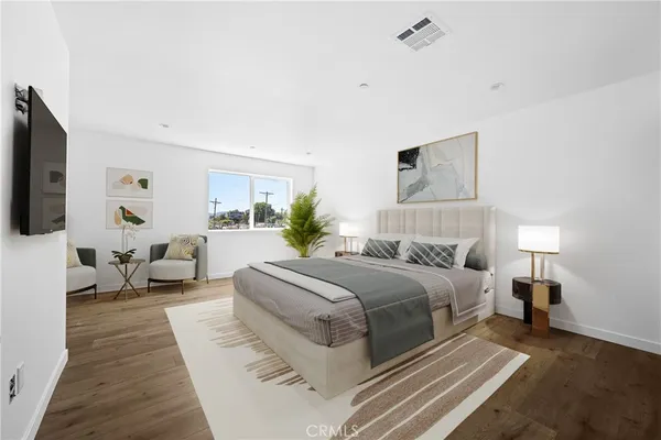 $3,795 | 6832 Hazeltine Avenue, Unit 1, Van Nuys, CA 91405