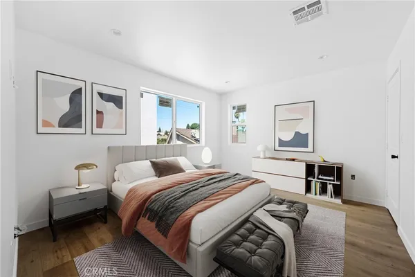 $3,795 | 6832 Hazeltine Avenue, Unit 1, Van Nuys, CA 91405