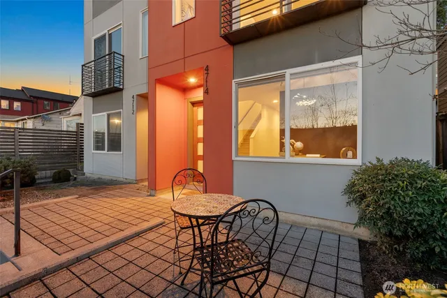 $710,000 | 4714 Delridge Way Southwest, Seattle, WA 98106