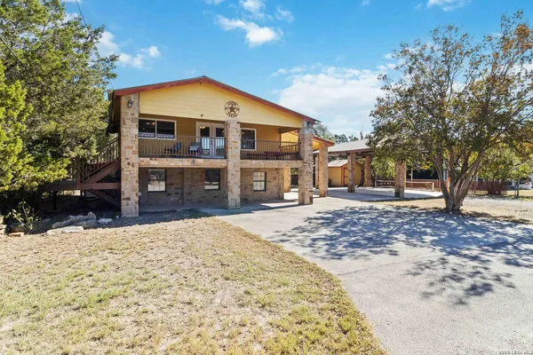 $535,000 | 2481 Lakeshore Drive, Canyon Lake, TX 78133