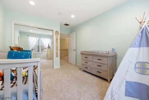 $489,000 | 42 Pond Hollow Drive, Oak Ridge, NJ 07438