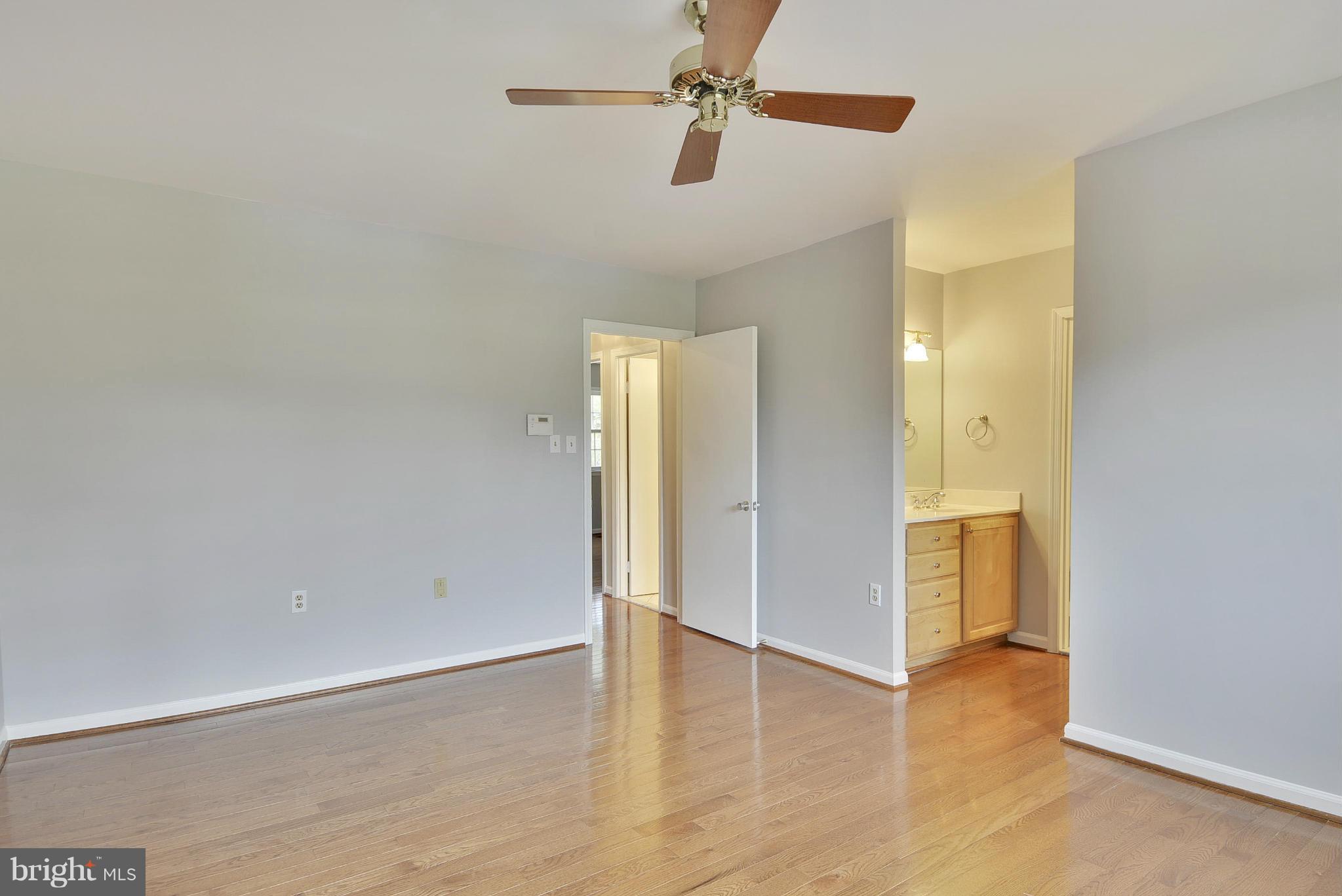 924 Moorefield Creek Road Southwest Vienna, VA 22180 - Photo 13 of 30 Bedroom (Master)