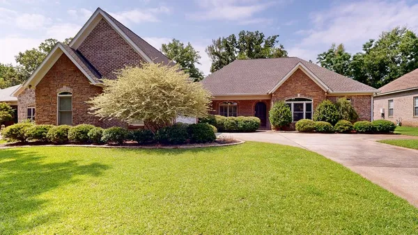 $430,000 | 418 Caravella Drive, Dothan, AL 36305