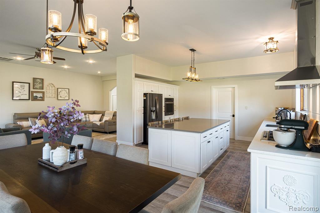 28706 West Nine Mile Road Farmington Hills, MI 48336 - Photo 16 of 51