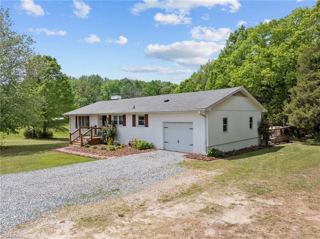 6314 Monnett Road Climax, NC 27233 - Photo 3 of 44 Gallery Image 3