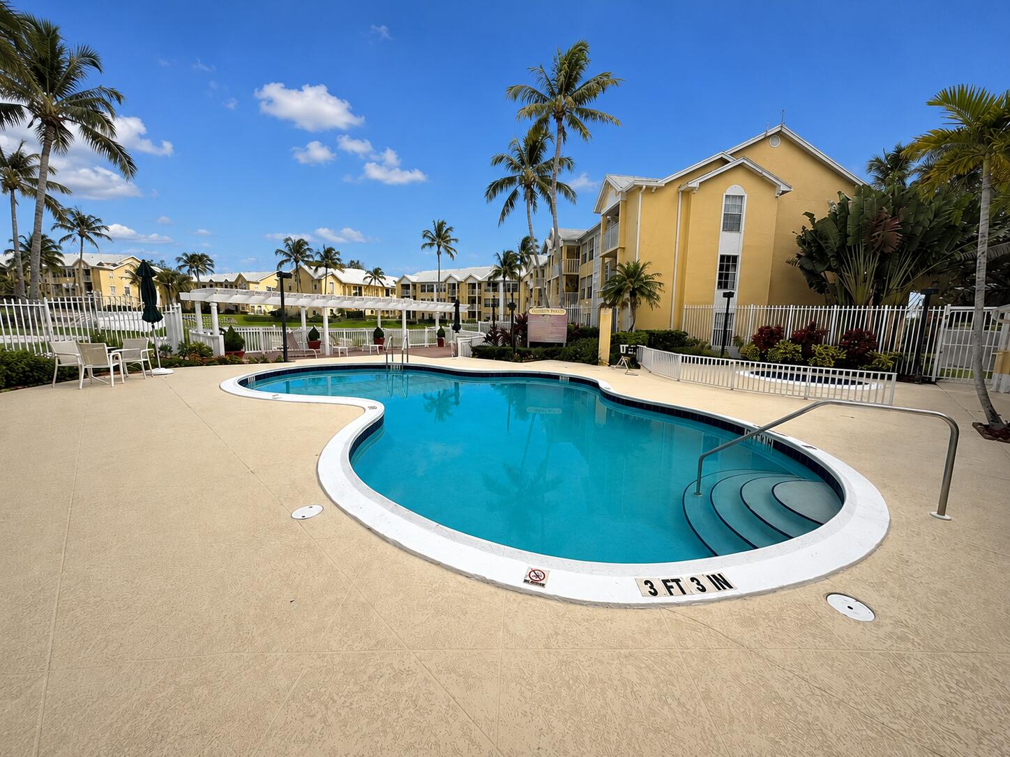 6323 La Costa Drive, Unit B Boca Raton, FL 33433 - Photo 14 of 17 pool