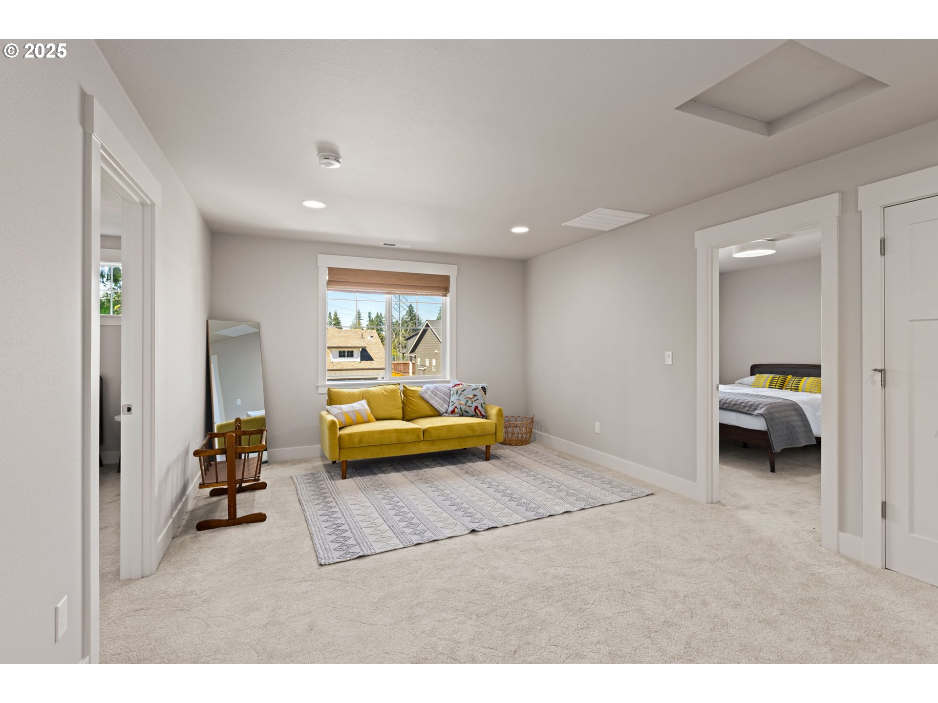 36904 Salmonberry Avenue Sandy, OR 97055 - Photo 21 of 44 a en suite bathroom with a tub and a view of living room