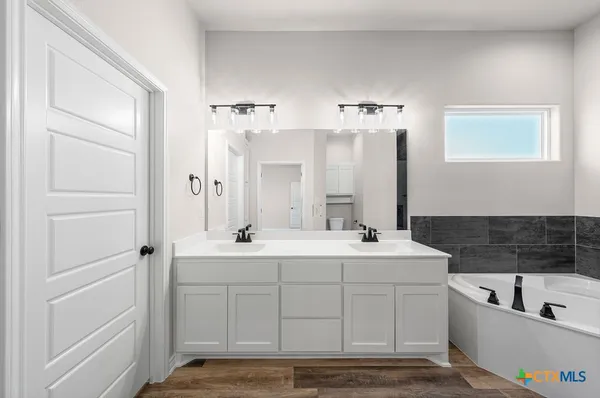 $379,900 | 224 Creek Plum Lane, Temple, TX 76502