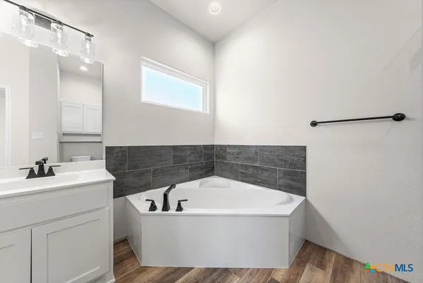 $379,900 | 224 Creek Plum Lane, Temple, TX 76502