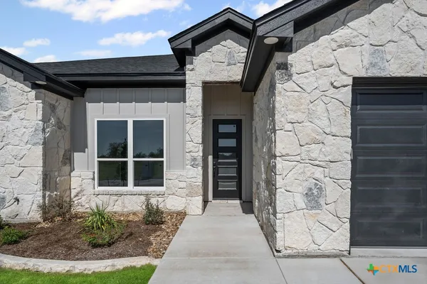 $379,900 | 224 Creek Plum Lane, Temple, TX 76502