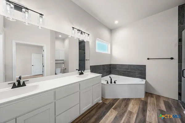 $379,900 | 224 Creek Plum Lane, Temple, TX 76502