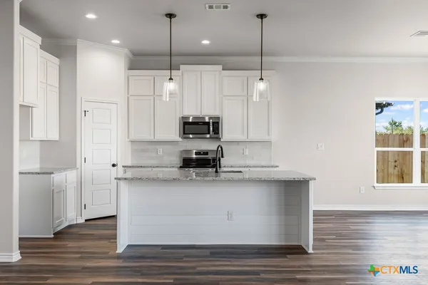 $379,900 | 224 Creek Plum Lane, Temple, TX 76502