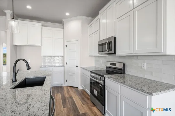 $379,900 | 224 Creek Plum Lane, Temple, TX 76502