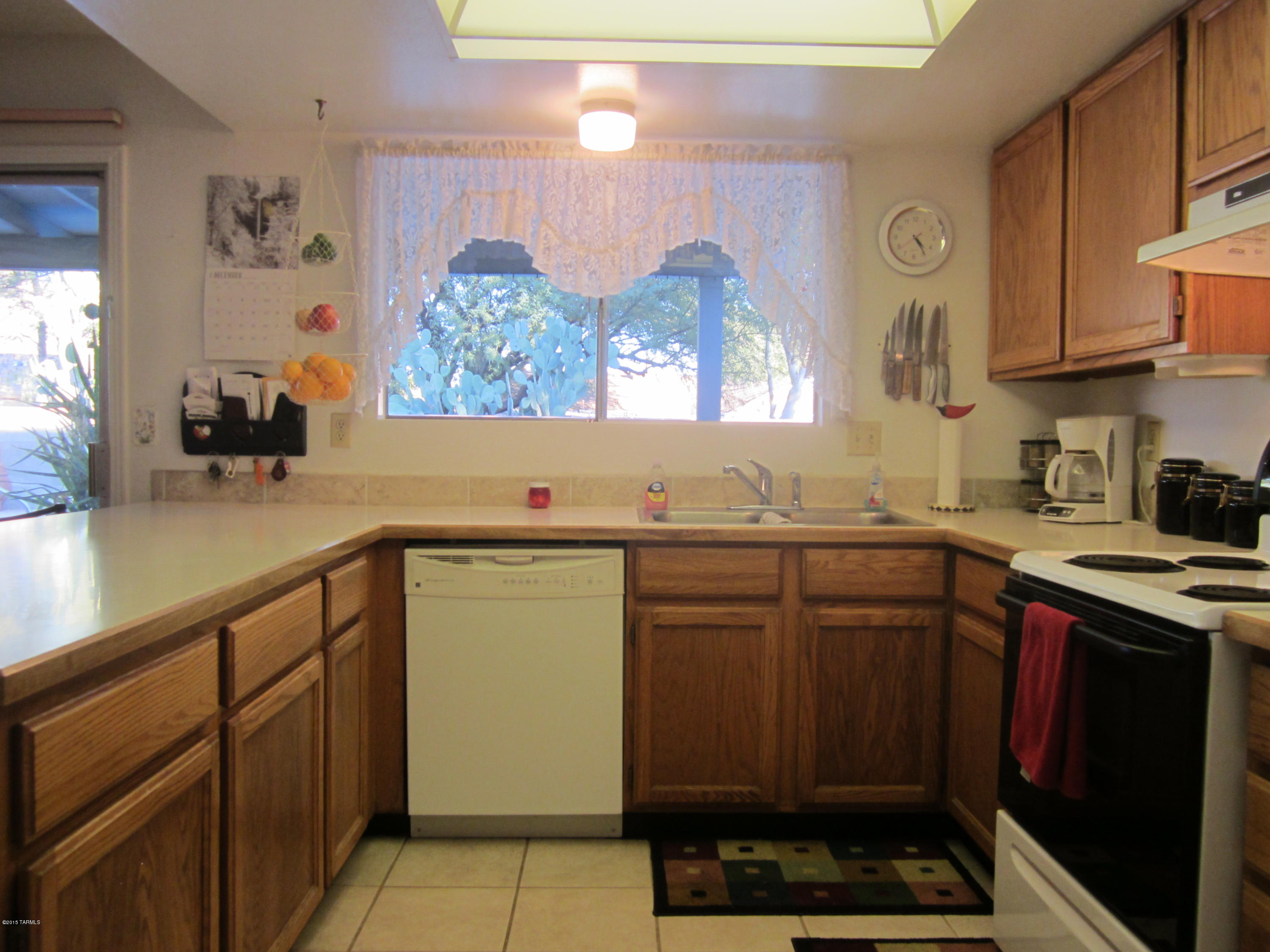 1277 South Gecko Road Tucson, AZ 85713 - Photo 8 of 16