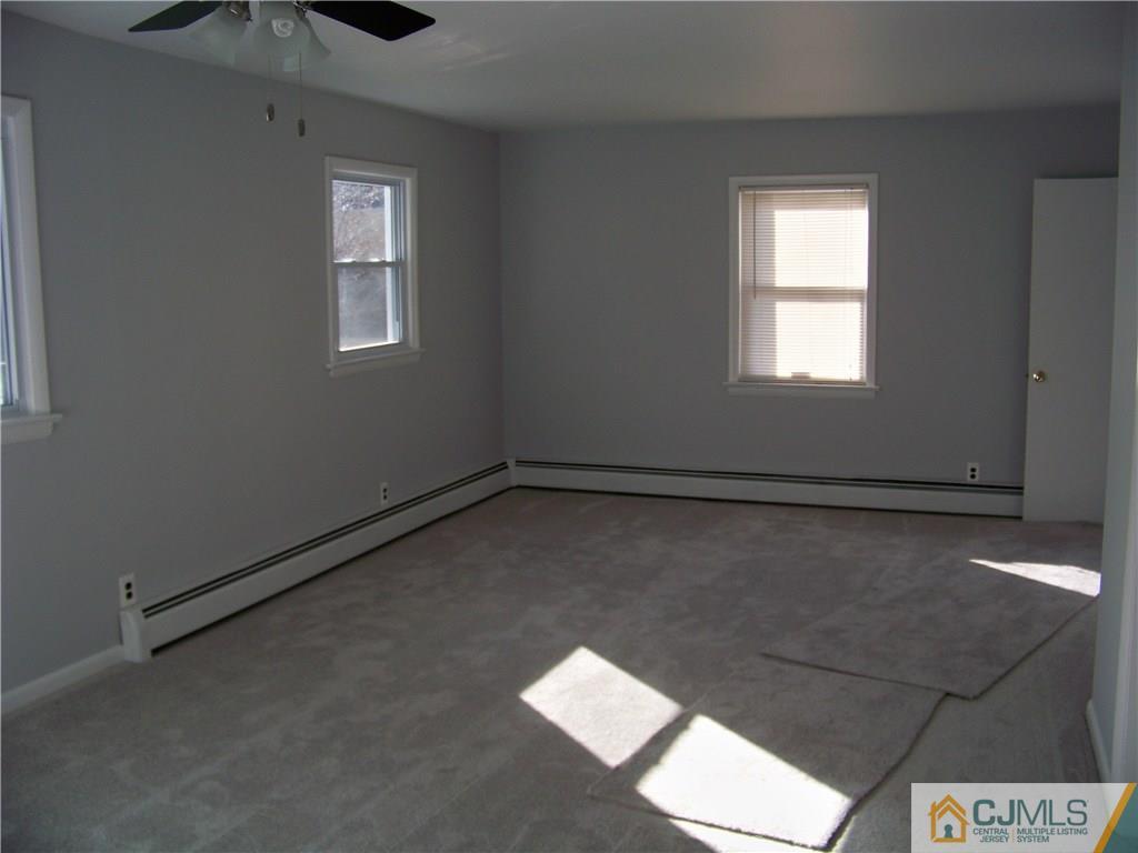 975 Ridgewood Avenue North Brunswick, NJ 08902 - Photo 1 of 22 Gallery Image 1