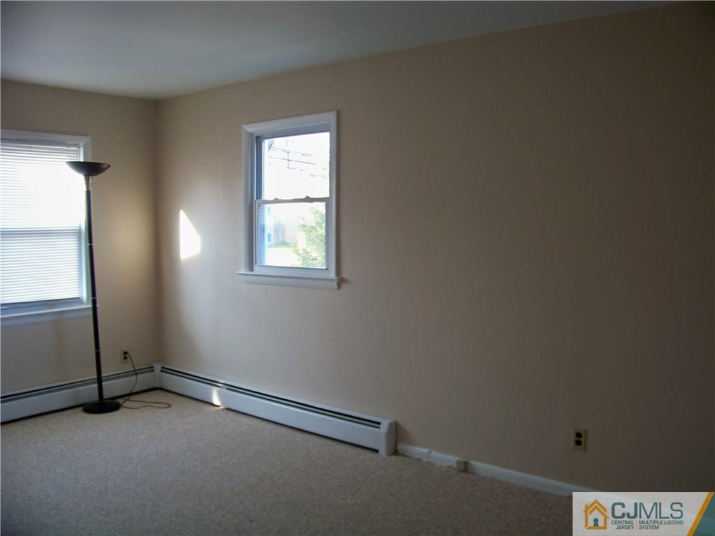 975 Ridgewood Avenue North Brunswick, NJ 08902 - Photo 12 of 22 Gallery Image 12