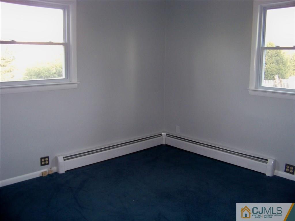 975 Ridgewood Avenue North Brunswick, NJ 08902 - Photo 15 of 22 Gallery Image 15