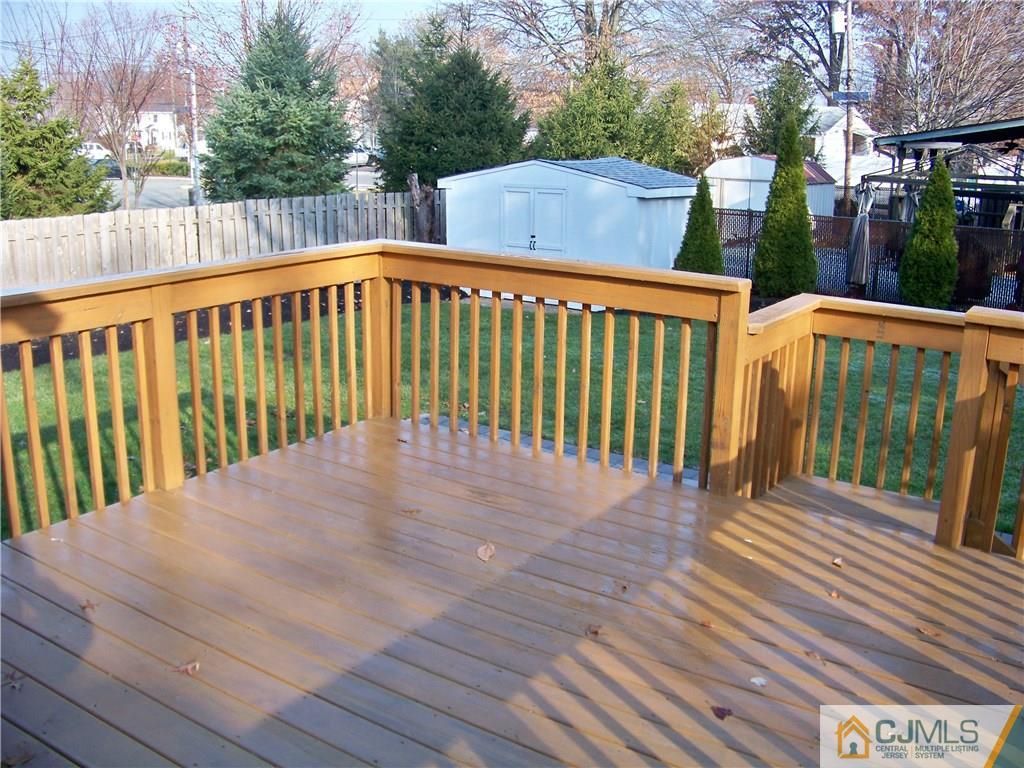 975 Ridgewood Avenue North Brunswick, NJ 08902 - Photo 8 of 22 Gallery Image 8