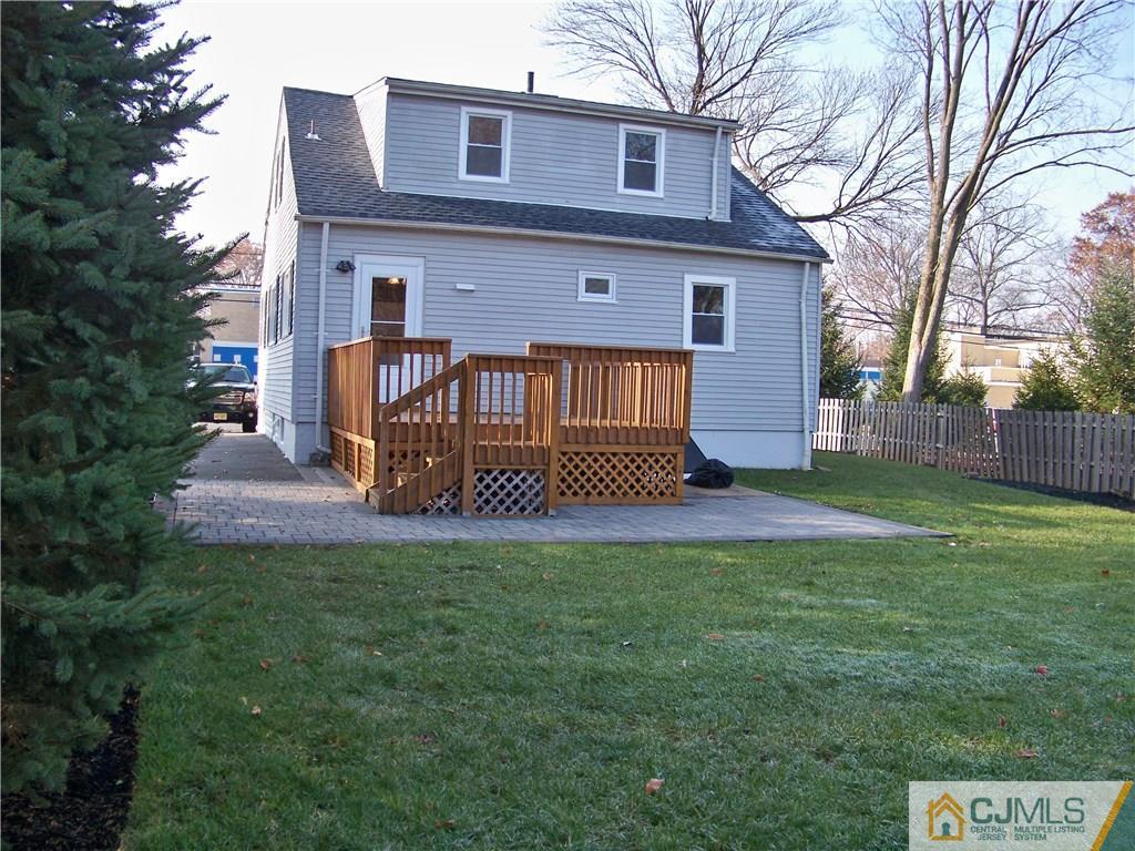 975 Ridgewood Avenue North Brunswick, NJ 08902 - Photo 9 of 22 Gallery Image 9