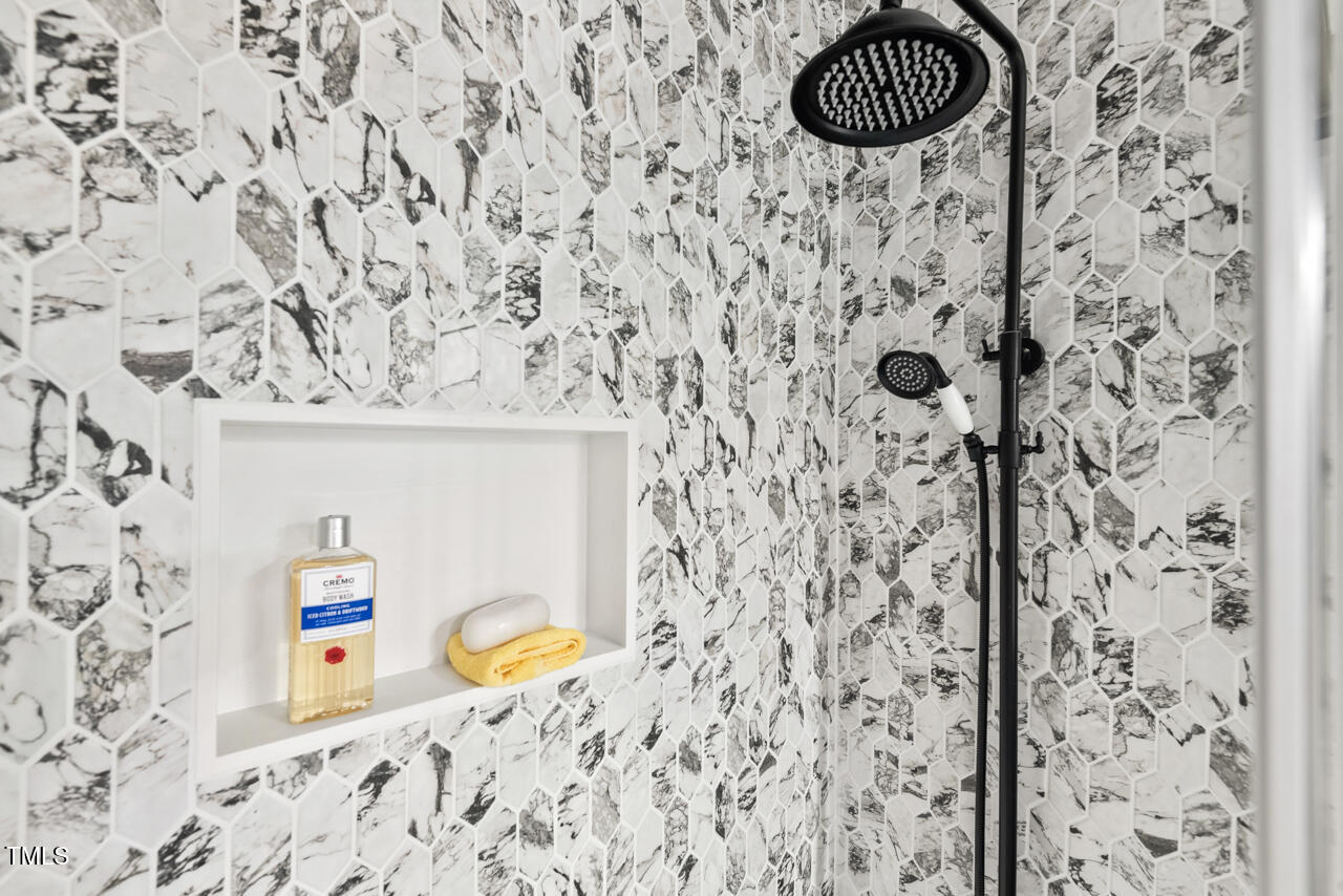 807 West Trinity Avenue, Unit 220 Durham, NC 27701 - Photo 20 of 33 34