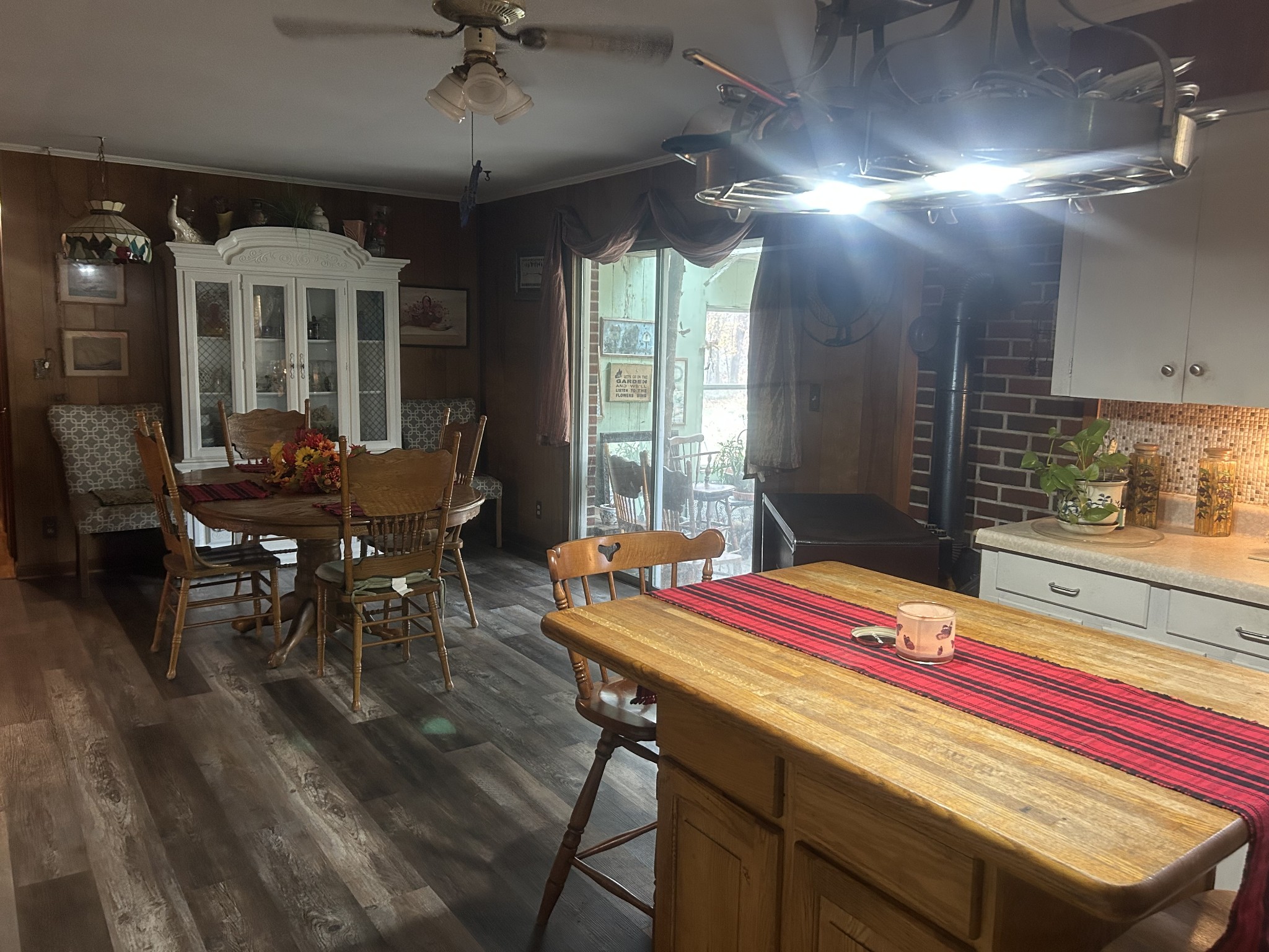 700 Corinth Road Sharon, TN 38255 - Photo 7 of 26 a room with musical instrument pool table and windows