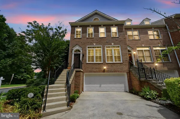 $989,000 | 2831 Thaxton Lane, Oakton, VA 22124