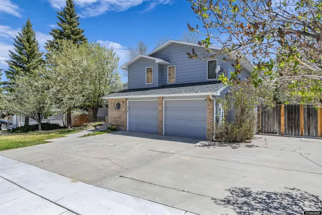 $439,000 | 435 Evans Drive, Green River, WY 82935