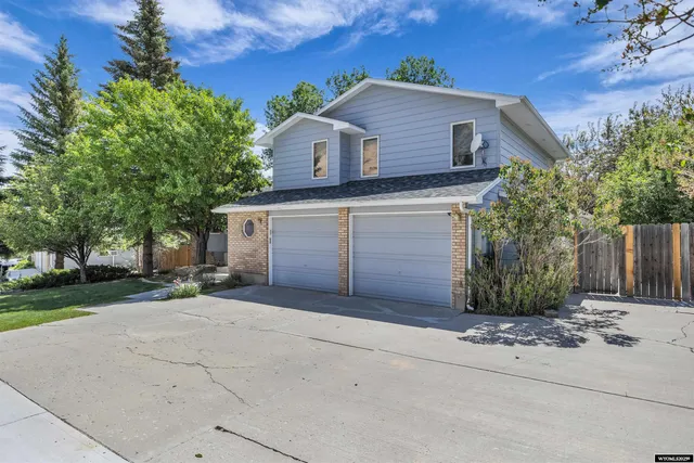 $439,000 | 435 Evans Drive, Green River, WY 82935