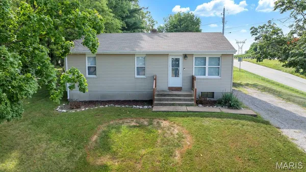 $220,000 | 2828 Mulberry Lane, St. Charles, MO 63303