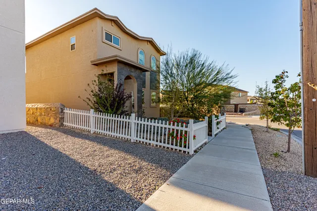 $275,000 | 4561 Mark Aviso, El Paso, TX 79938