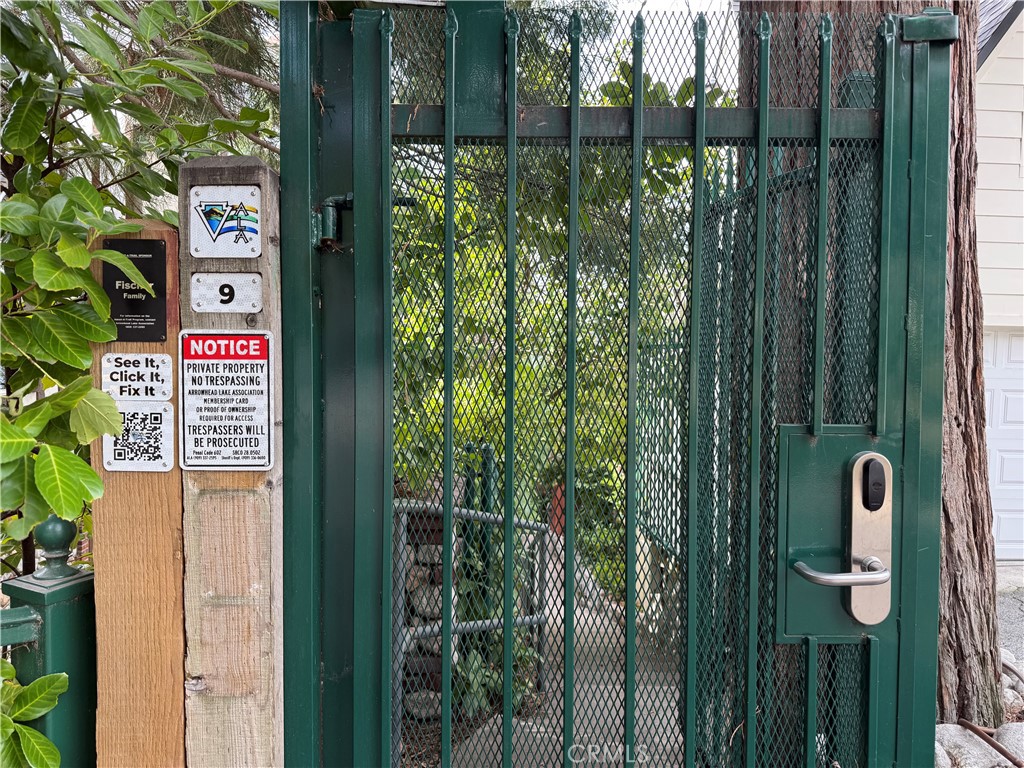 337 Single Slip Lake Arrowhead, CA 92352 - Photo 21 of 22 a sign that is on a brick wall