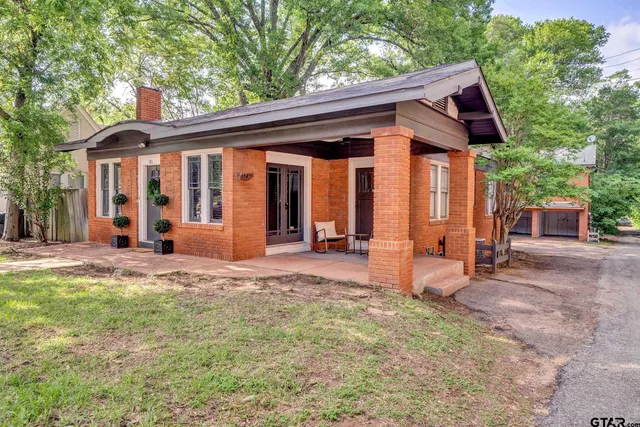 $1,595 | 301 West Houston Street, Tyler, TX 75702