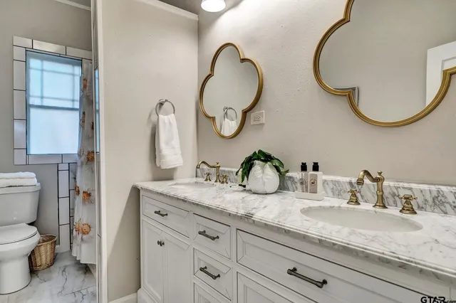 $1,595 | 301 West Houston Street, Tyler, TX 75702