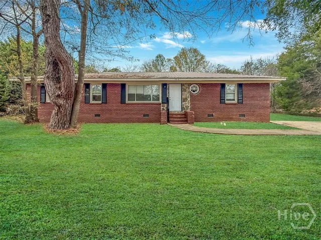 $200,000 | 111 Wisconsin Avenue, Warner Robins, GA 31093