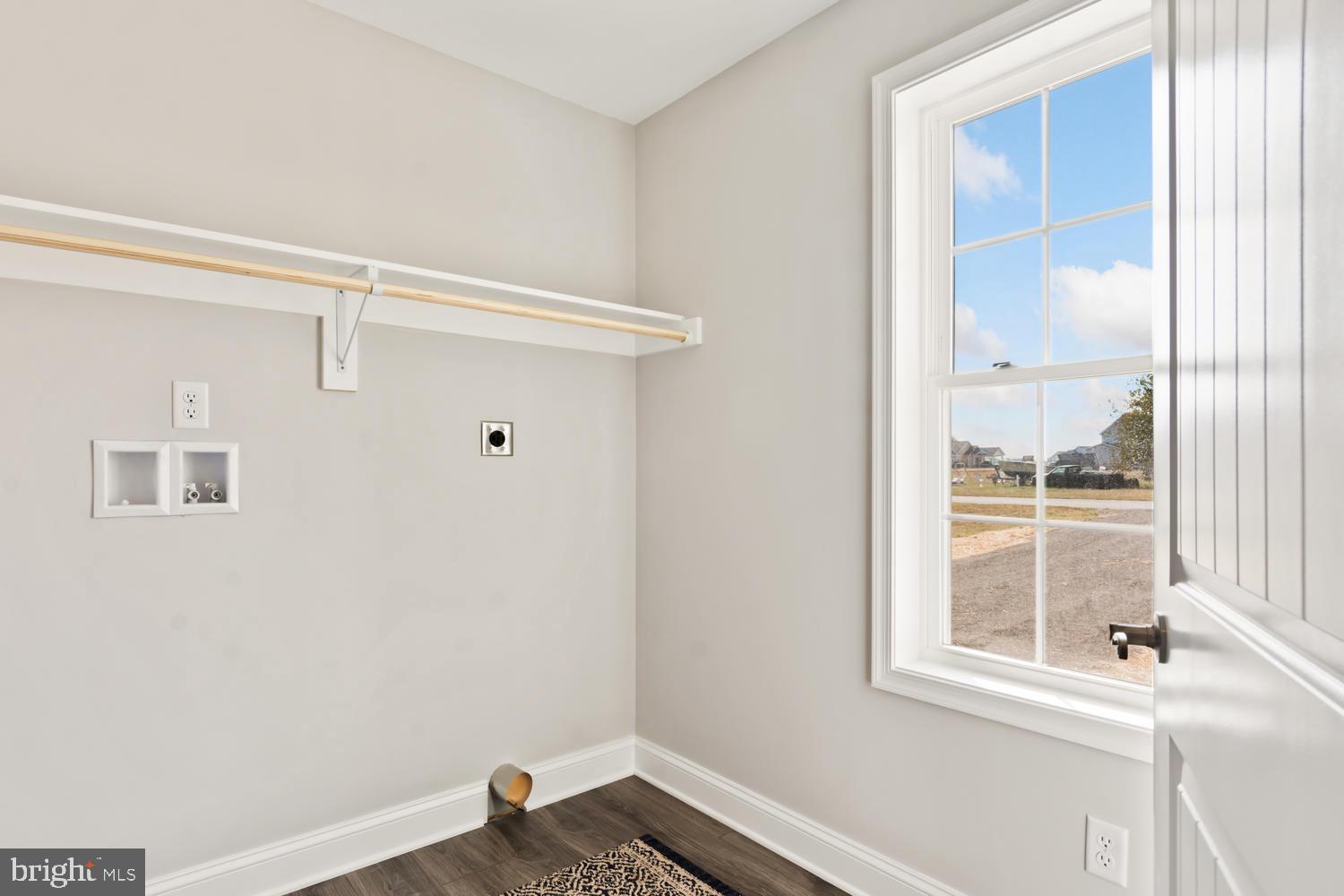 11007 Fair Lane Ridgely, MD 21660 - Photo 15 of 37 Main Level Laundry Room