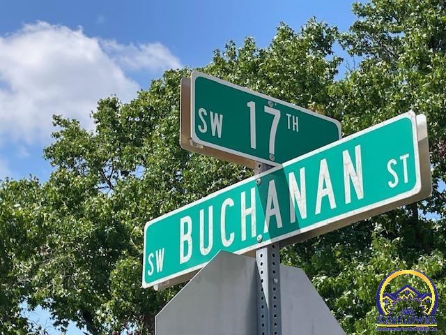1700 Southwest Buchanan Street Topeka, KS 66604 - Photo 11 of 28 Corner Lot