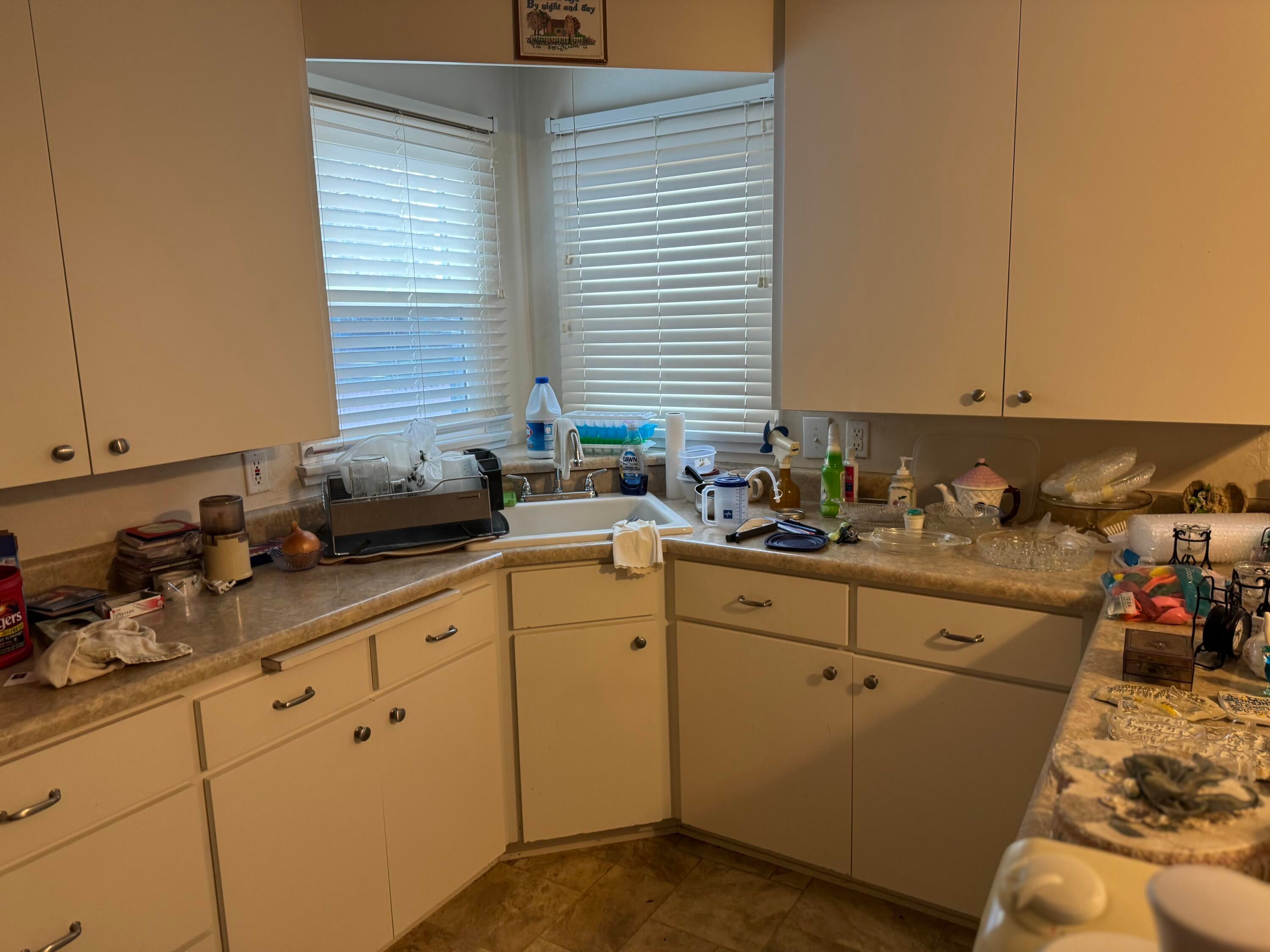 2488 Roberts Road Medford, OR 97504 - Photo 5 of 11 IMG_8226