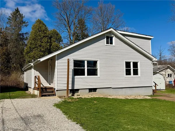 $209,900 | 111 Goredon Drive, Chardon, OH 44024