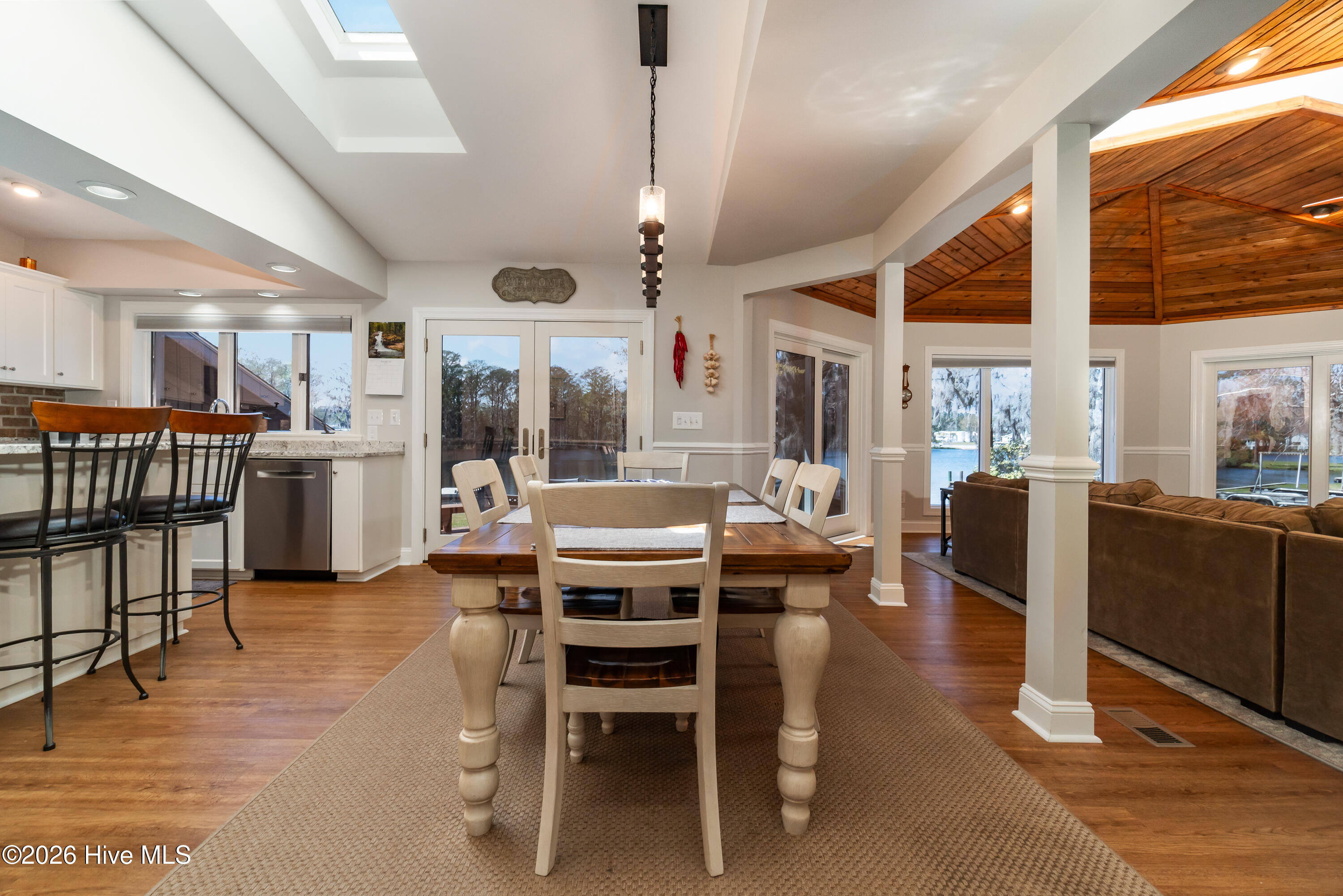175 Gus Lane New Bern, NC 28562 - Photo 7 of 52 Chill Photo -26