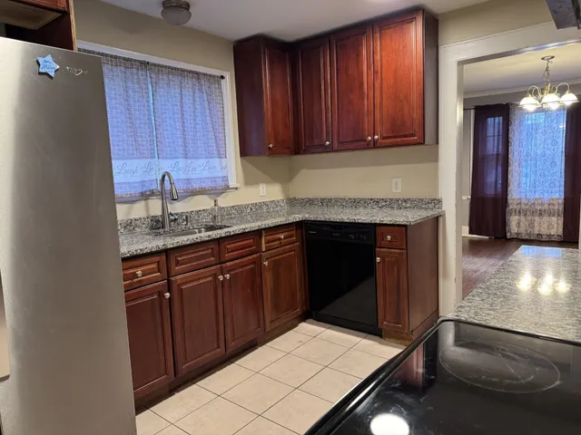 $499,900 | 356 Taft Avenue, Bridgeport, CT 06604