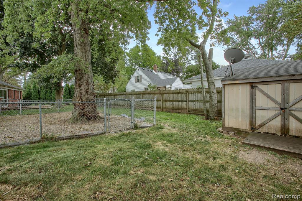 5250 Chicago Road Warren, MI 48092 - Photo 31 of 31