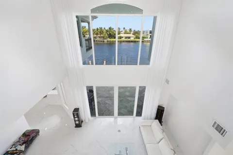 $5,995,000 | 5600 Coastal Drive, Boca Raton, FL 33487
