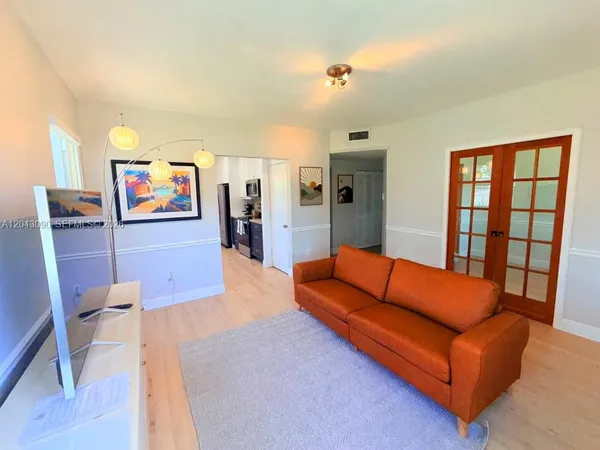 $3,400 | 201 Flagler Drive, Unit 201, Miami Springs, FL 33166