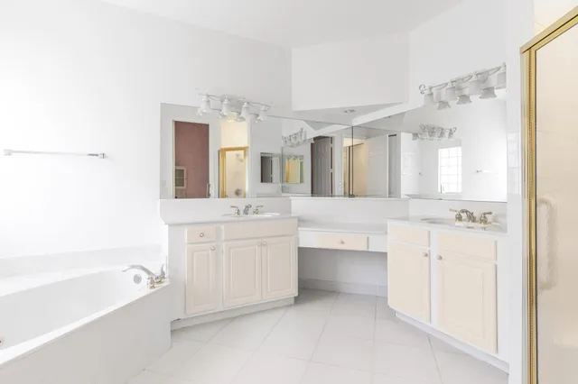 $290,000 | 6677 Southport Drive, Boynton Beach, FL 33472